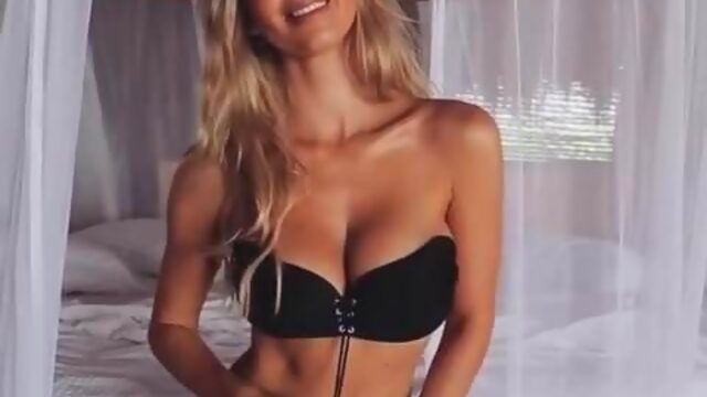 HANNAH POLITES LENCERIA SEXUAL