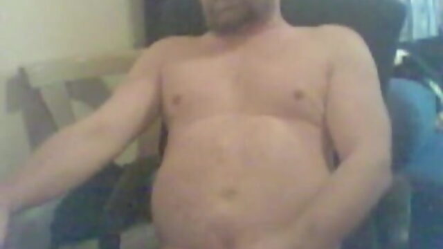 Daddy bear on cam