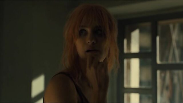 Mackenzie Davis Nude - Blade Runner 2049 (US 2017) 1080p WEB