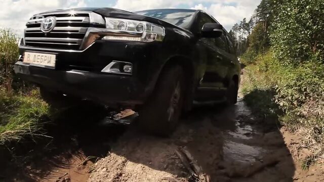 Константин Ивлев на Land Cruiser 200 заехал «В ДЕБРИ!»