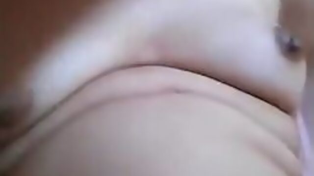 คลิป xxx คลิปเด็ดสาว มุสลิม นอนเกี่ยวหี คาชุดโชว์กล้องช่วยตัวเองน้ำแตก clip.mp4