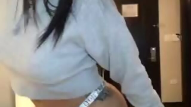 0penelope (non nude) live instagram