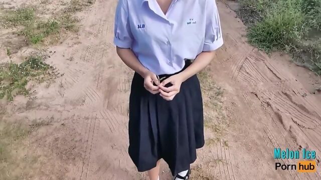 Melon_Ice_-_นักเรียน_เย็ดกับครูแลกเกรดในป่า_วิชาชีวะ_Thai Fuck_with_teacher.mp4