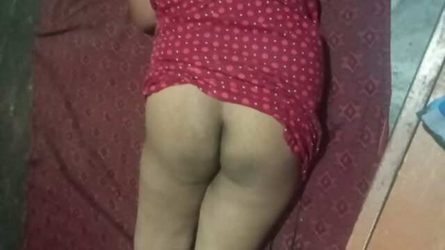 Desi aunty very hard back shot sex with home